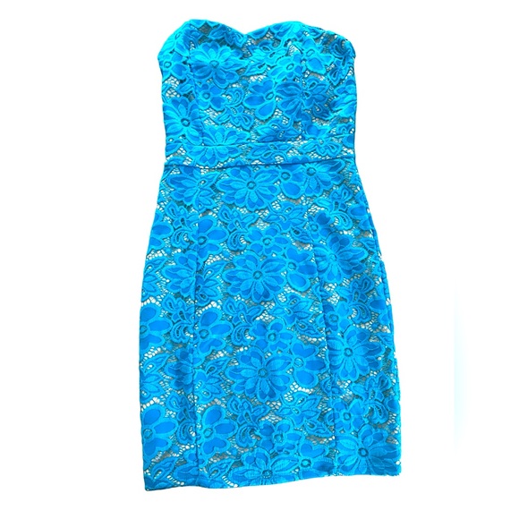 Nikibiki Dresses & Skirts - NIKIBIKI Strapless Bodycon Floral crochet Embroidered Lace Mini Dress Sz…